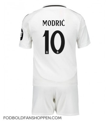 Real Madrid Luka Modric #10 Hjemmebanetrøje Børn 2024-25 Kortærmet (+ Korte bukser)